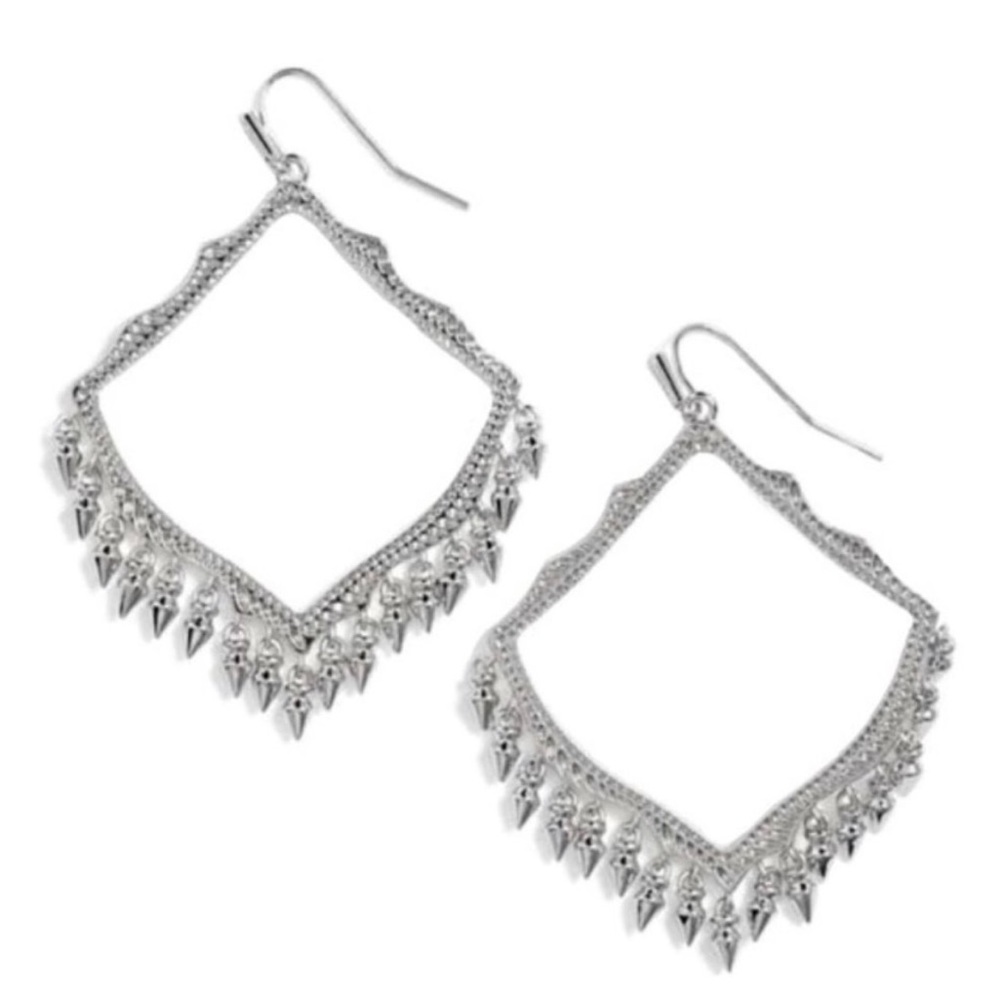 Kendra Scott lacy earrings in Silver.  Like new excellent condition.